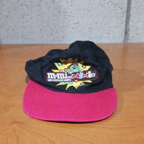 Vintage 1997 M&M's Minis Black and Red Cap (B5) - Picture 1 of 3